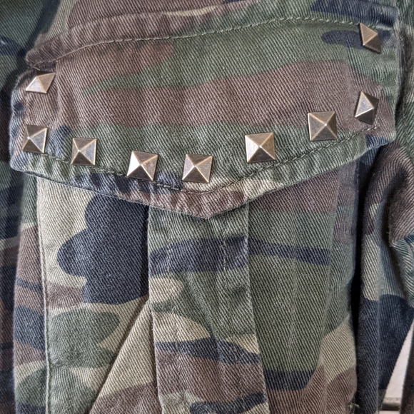 White Crow (Anthropology) Camouflage Utility Jacket. Size:. XS - Picture 5 of 11